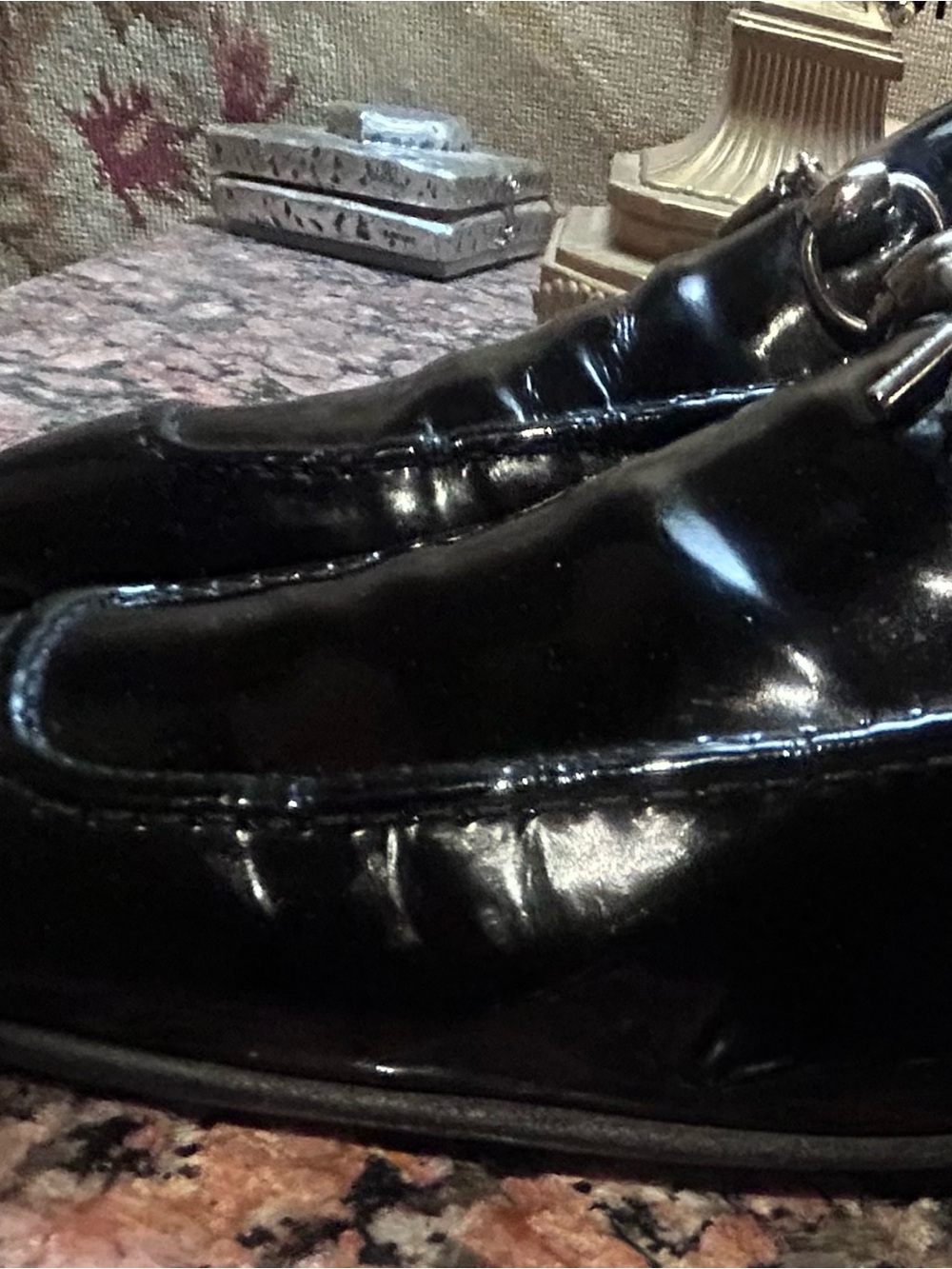 GUCCI Men's Black Patent Leather Dress Loafers with brand Metal Bit. - Picture 11 of 12